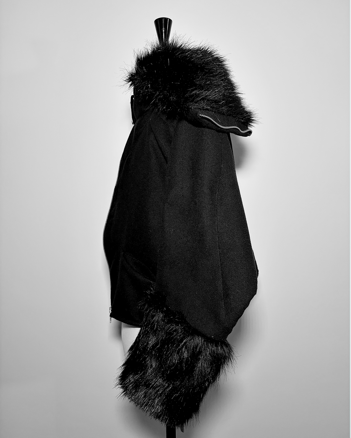 Hoodie Zippé à Capuche Zippée - détail poignet fourrure