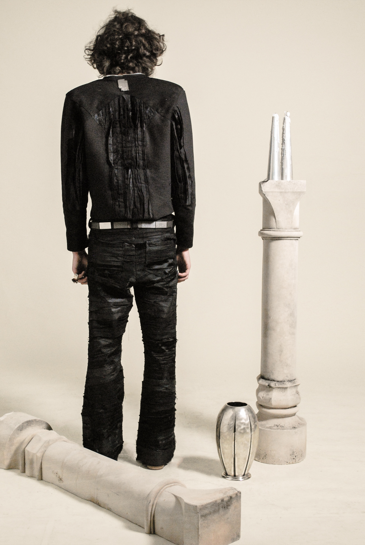 Pantalon Denim Flare – Texture Noire Absolue